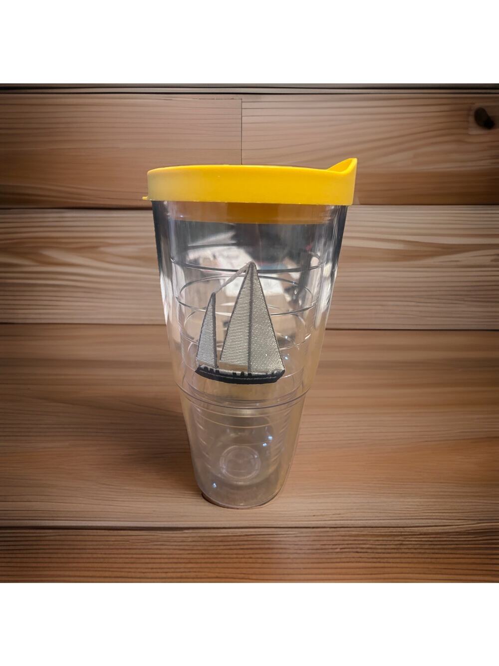 Tervis Tumbler Sail boat 24 Oz Yellow Lid EUC Sea Ocean Beach BPA Free Hot Cold